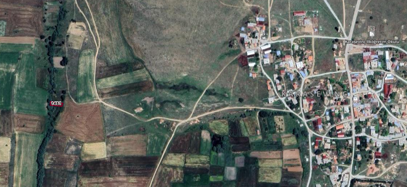 KONYA KADINHANI KARASEVİNÇ KÖYÜ 256M² TARLAMIZ SATILIKTIR. - KONYA KADINHANI fotoğraf 3